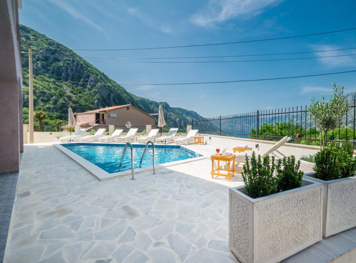 Boka Bay 2 Apartment Kotor Exterior photo