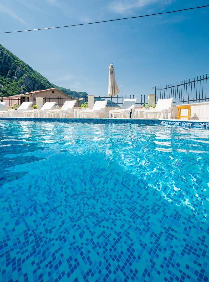 Boka Bay 2 Apartment Kotor Exterior photo